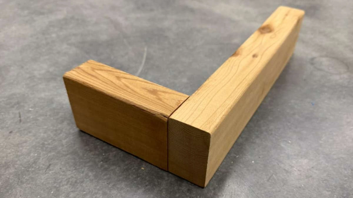 a picture of butt joint, one of type of wood joints